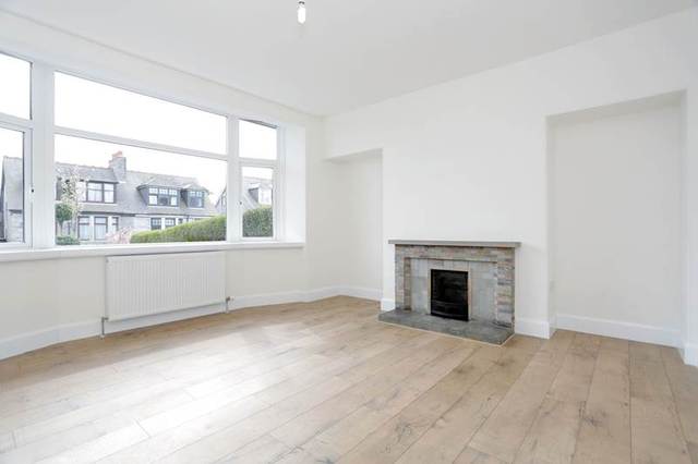  Image of 3 Bedroom Flat  To Rent at Rubislaw Park Crescent, Aberdeen, AB15 at West End Aberdeen Aberdeen, AB15 8BT