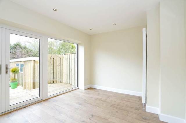  Image of 3 Bedroom Flat  To Rent at Rubislaw Park Crescent, Aberdeen, AB15 at West End Aberdeen Aberdeen, AB15 8BT