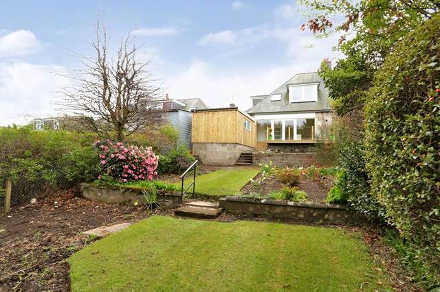  Image of 3 Bedroom Flat  To Rent at Rubislaw Park Crescent, Aberdeen, AB15 at West End Aberdeen Aberdeen, AB15 8BT