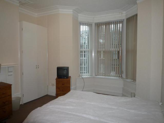  Image of 1 Bedroom Flat  To Rent at Union Grove, Aberdeen, AB10 at West End Aberdeen Aberdeen, AB10 6TQ