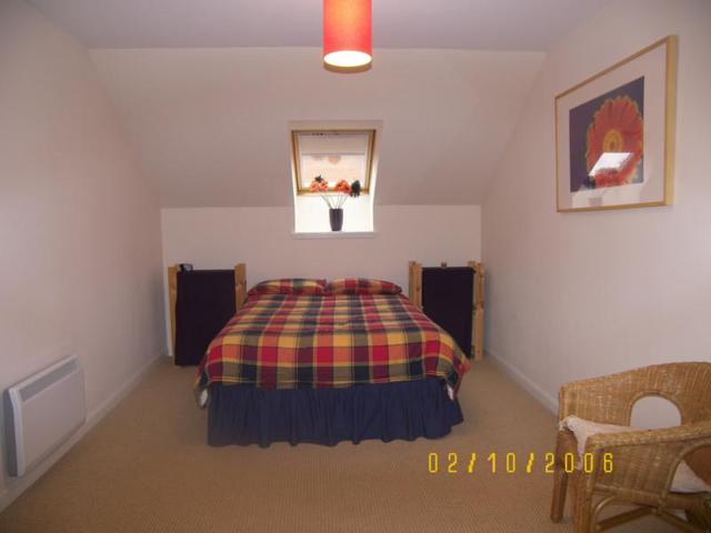  Image of 2 Bedroom Flat  To Rent at Back Hilton Road, Aberdeen, AB25 at Hilton Aberdeen Aberdeen, AB25 3SS