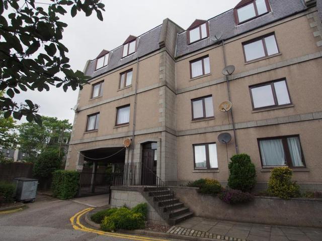  Image of 2 Bedroom Flat  To Rent at Richmond Walk, Aberdeen, AB25 at Rosemount Aberdeen Aberdeen, AB25 2YT