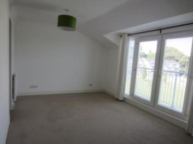  Image of 4 Bedroom Semi-Detached House  To Rent at Woodlands Terrace, Cults, Aberdeen, AB15 at Cults Aberdeen Aberdeen, AB15 9DG