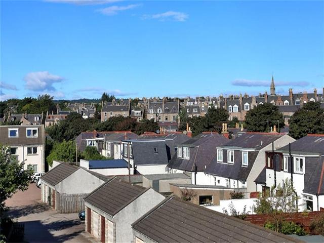  Image of 1 Bedroom Flat  To Rent at Gairn Terrace, Aberdeen, AB10 at Ferryhill Aberdeen Aberdeen, AB10 6BB
