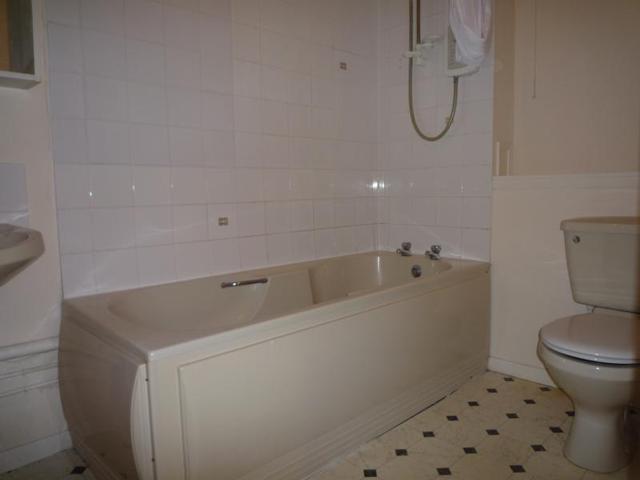  Image of 2 Bedroom Flat  To Rent at Headland Court, Aberdeen, AB10 at Garthdee Aberdeen Aberdeen, AB10 7HW