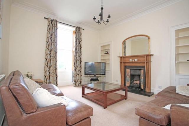  Image of 2 Bedroom Flat  To Rent at Victoria Street, Aberdeen, AB10 at City Centre Aberdeen Aberdeen, AB10 1UU