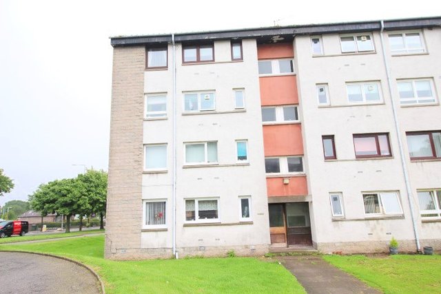  Image of 2 Bedroom Flat  To Rent at Cairncry Road, Aberdeen, AB16 at Cornhill Aberdeen Aberdeen, AB16 5DT